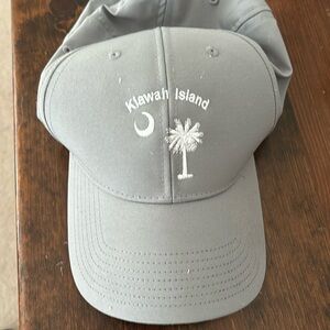 Adidas Men’s Golf Hat Kiawah Island. Good condition. Adjustable. Grey